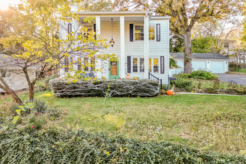 1516 Pleasant View Ave, Waukesha