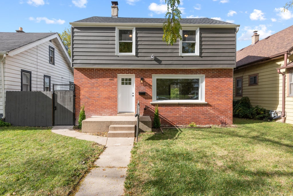 4571 N 39th St, Milwaukee