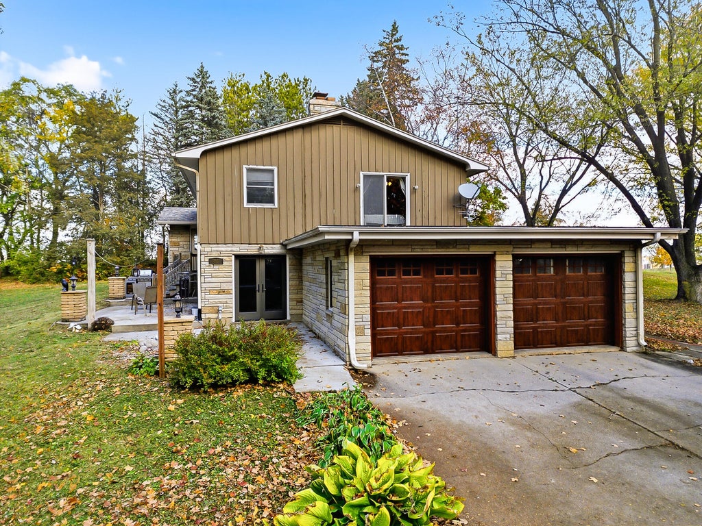 N3897 Business 26 -, Jefferson