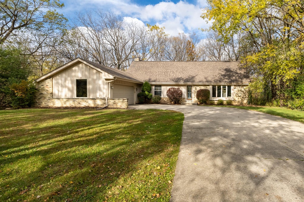 N7w31376 Cambridge Ct, Delafield