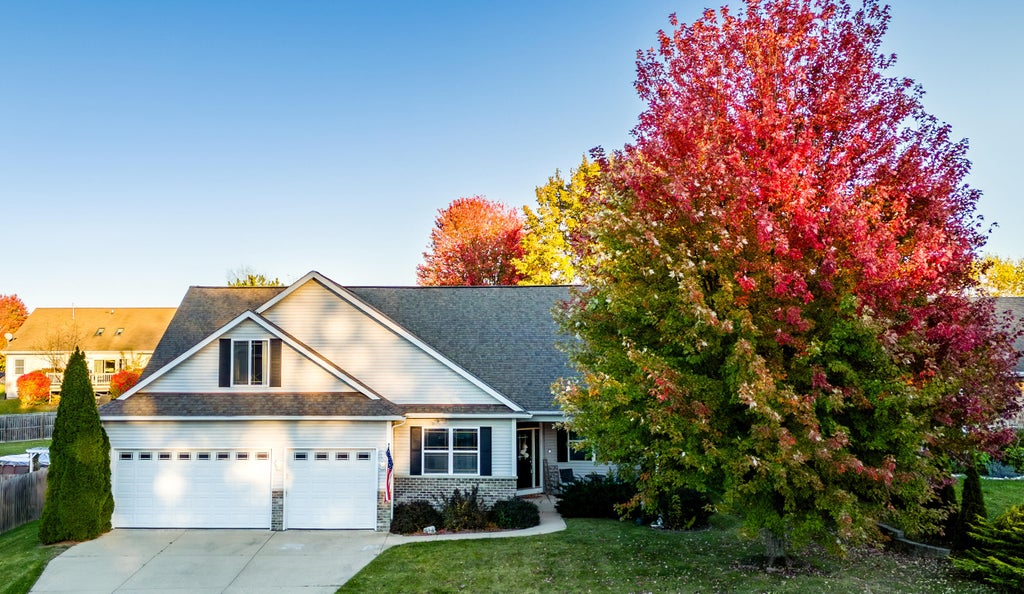 2044 Matthew Ave, Twin Lakes