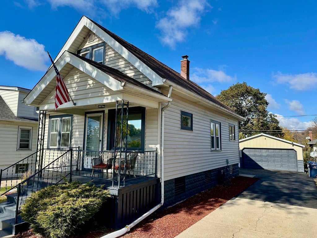 164 W Howard Ave, Milwaukee