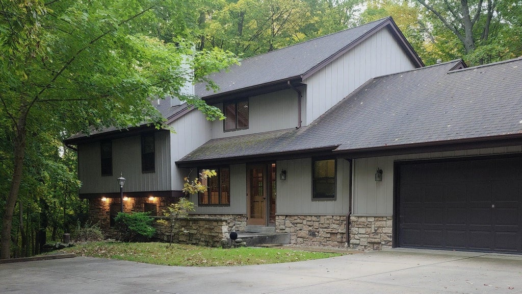 5287 Pleasant Hill, Richfield