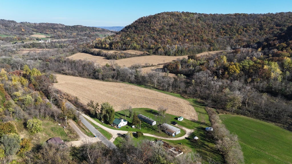 44467 Dakota Valley, New Hartford