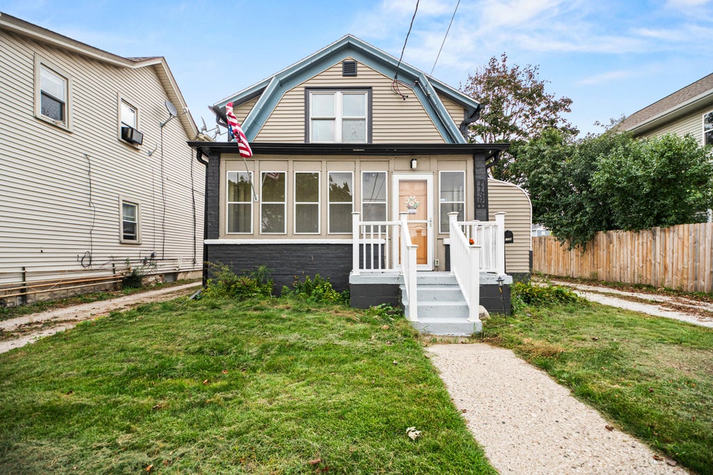 1139 White Rock Ave, Waukesha