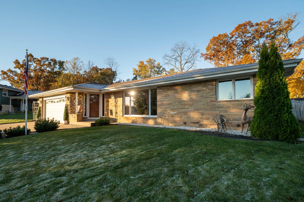 3725 W Abbott, Greenfield