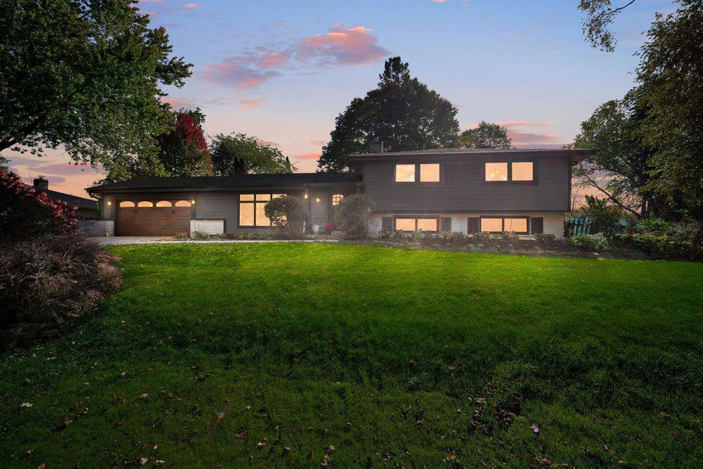 115 Eldorado Dr, Wind Point