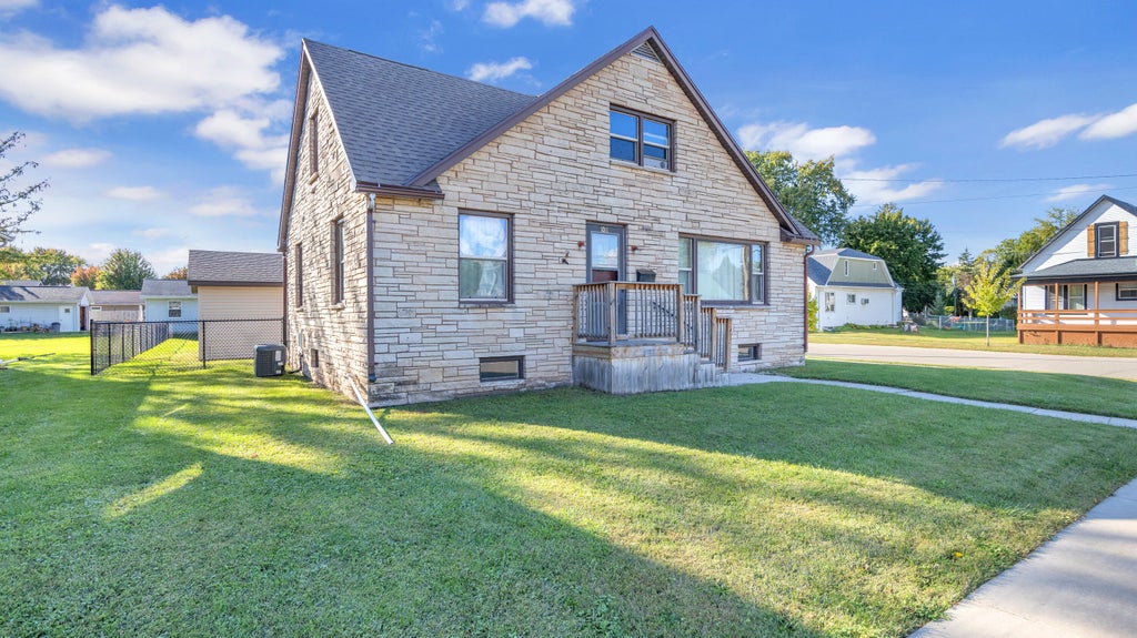 1011 Bechaud, North Fond Du Lac