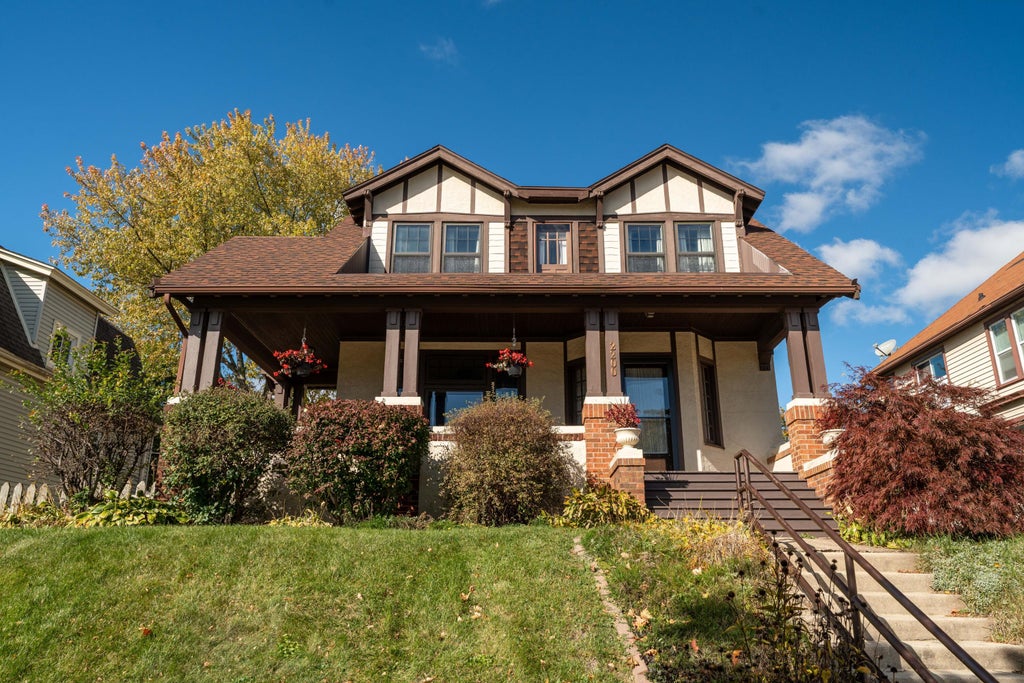 2200 Kinzie Ave, Racine