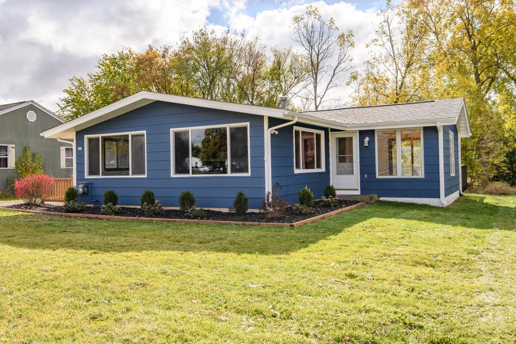 629 Legion Dr, Twin Lakes