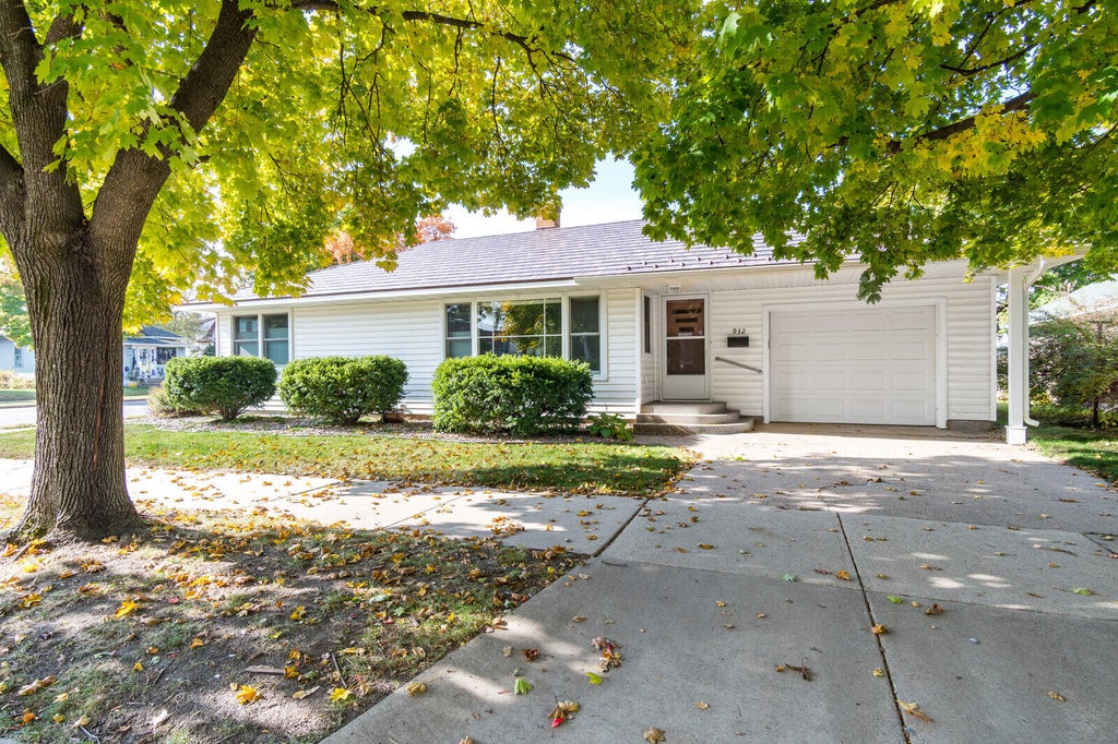 932 14th St S, La Crosse