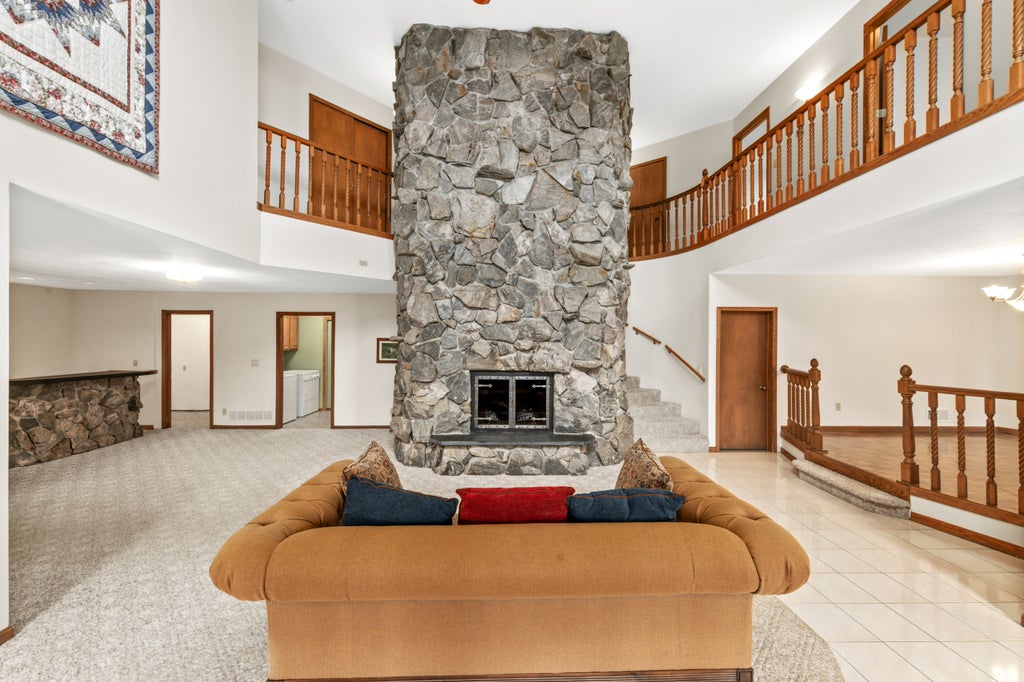 W332s3781 Lilac Ct, Genesee