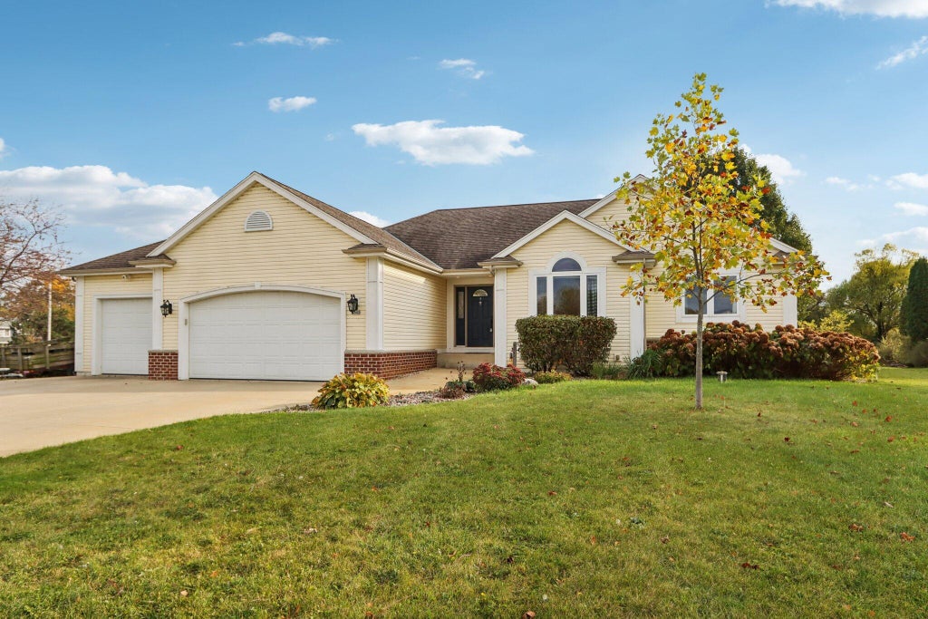 6802 Sandy Ln, Waterford