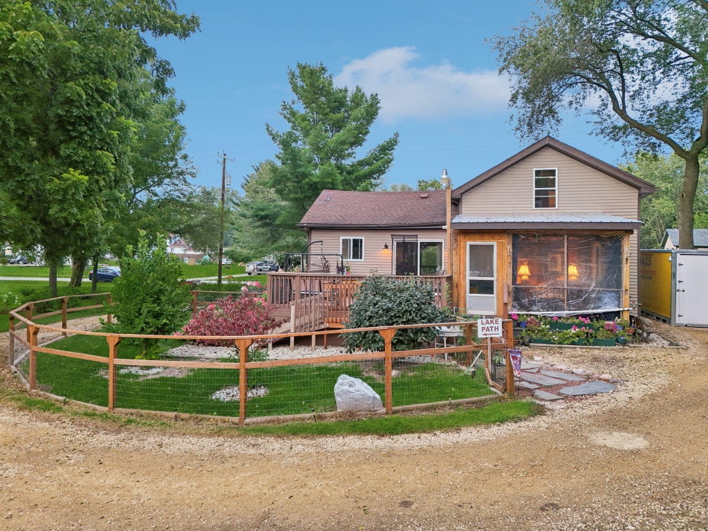 239 Nelson St, Sharon