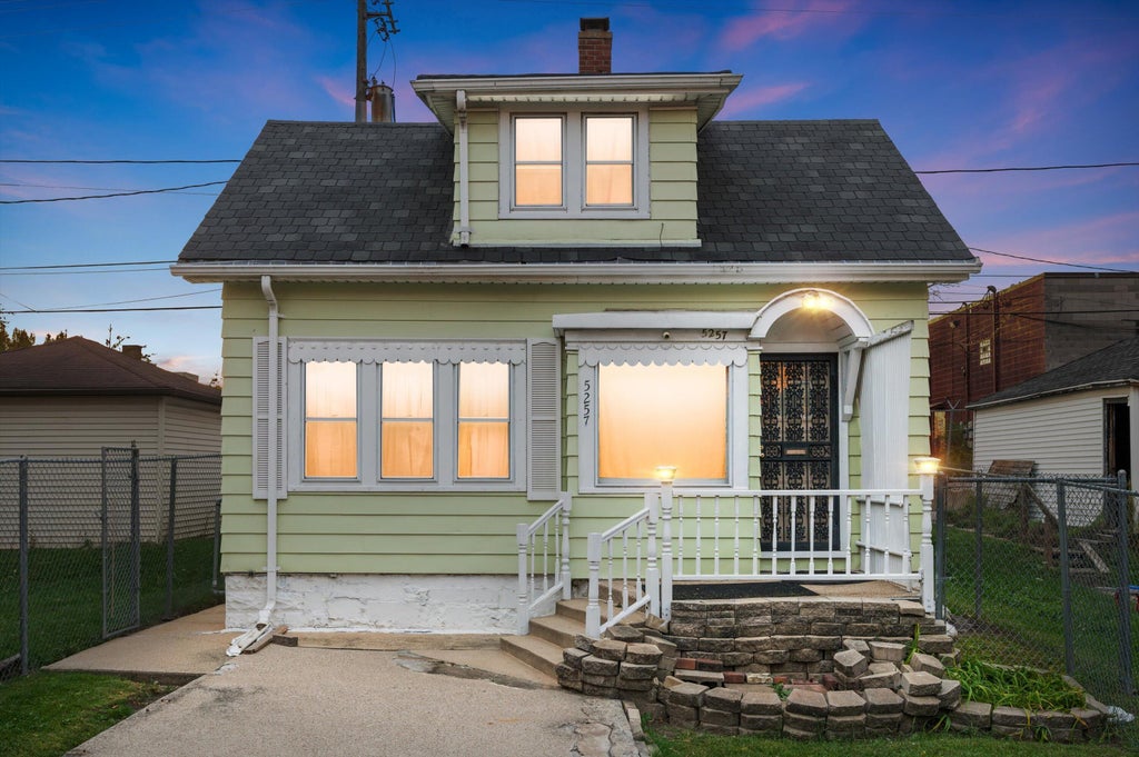 5257 N 34th St, Milwaukee