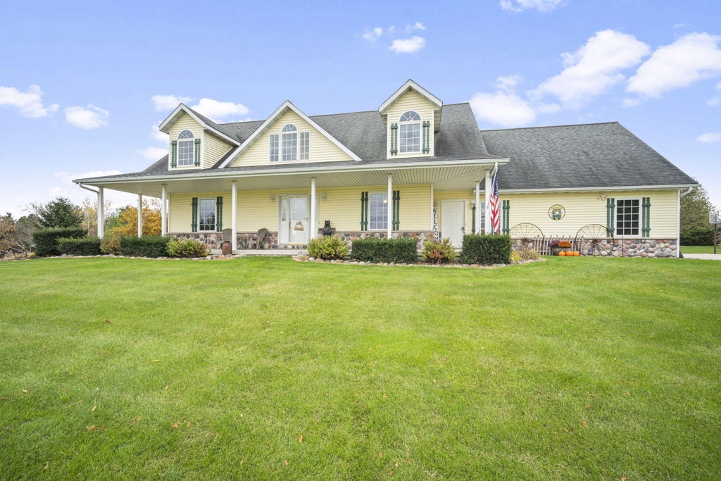 W2454 Timber Ct, Auburn