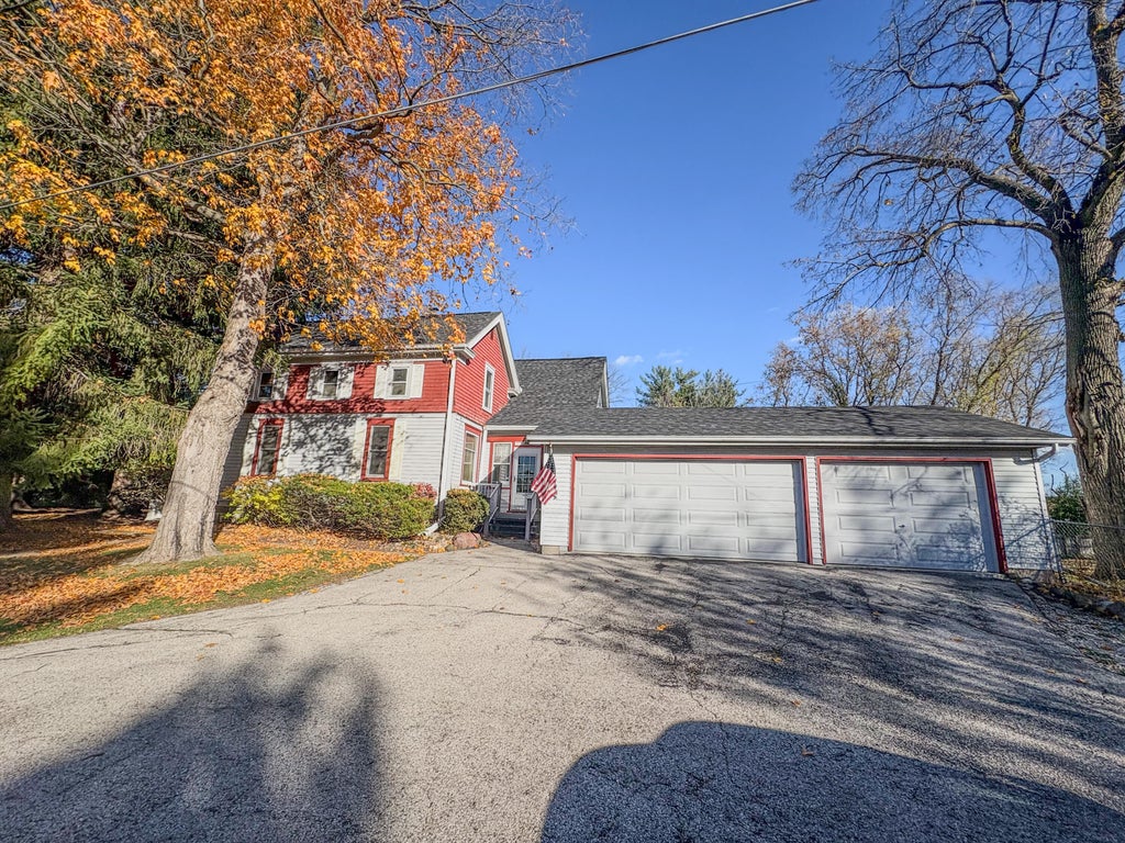 13065 W Appleblossom, New Berlin