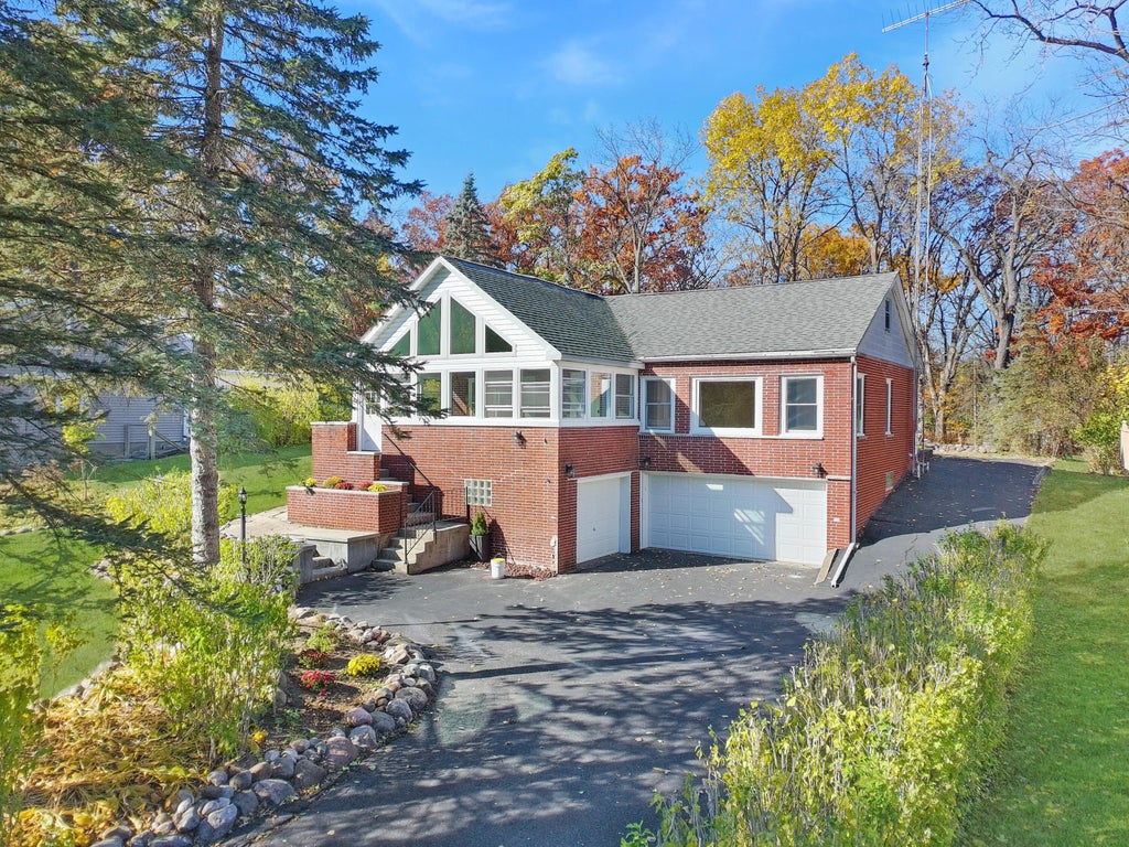 W3926 Springbrook, Linn