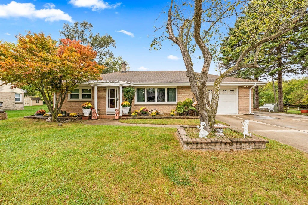 4805 S 39th, Greenfield