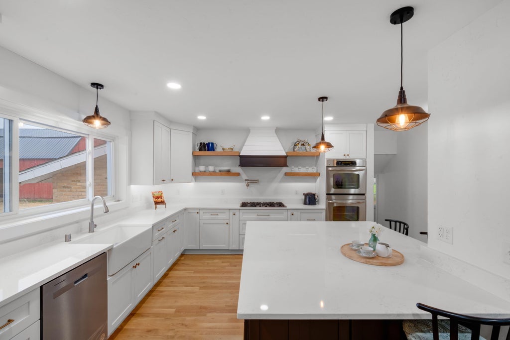 5036 County Highway D, Wayne