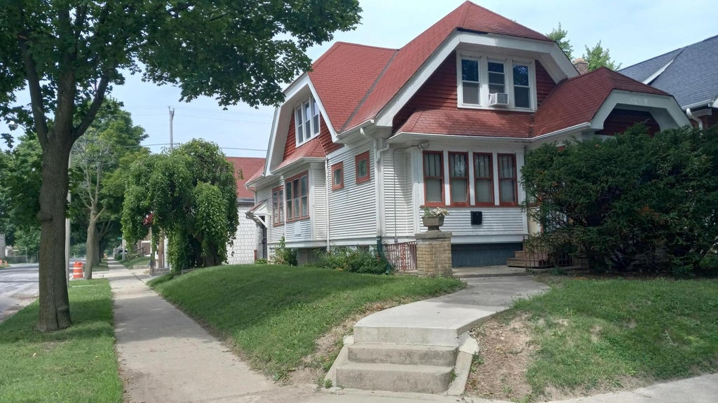 4203 N 13th St, Milwaukee