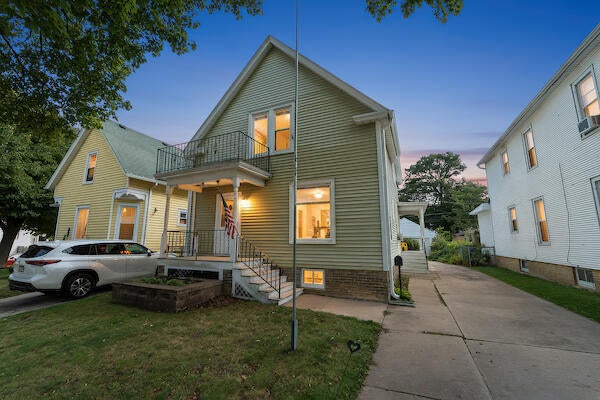 2105 Clarence Ave, Racine