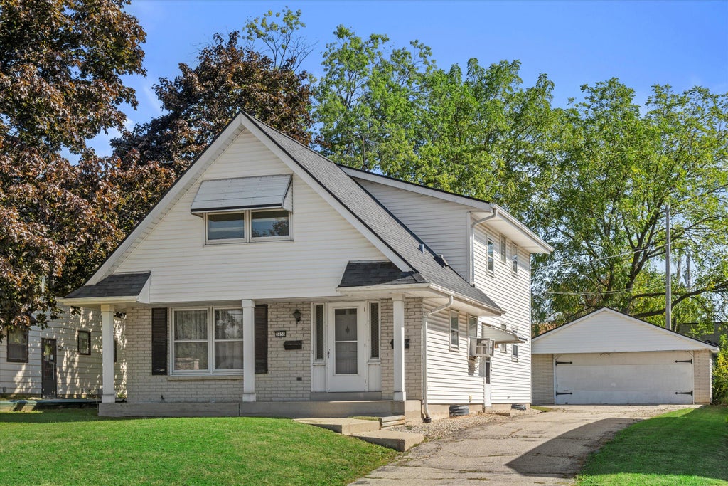 3858 S 92nd St 3860, Milwaukee