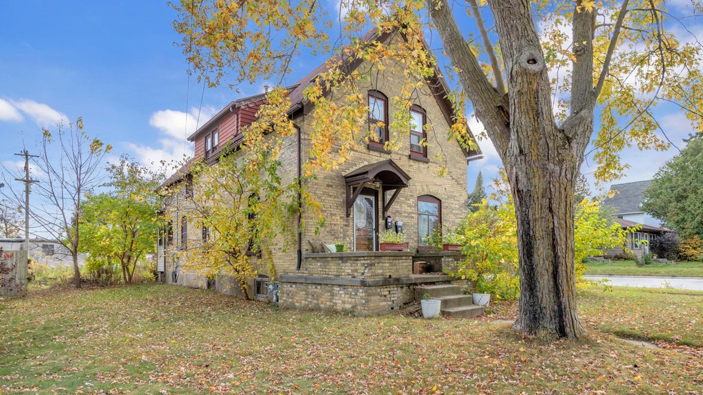 473 W Oakland Ave 475, Port Washington