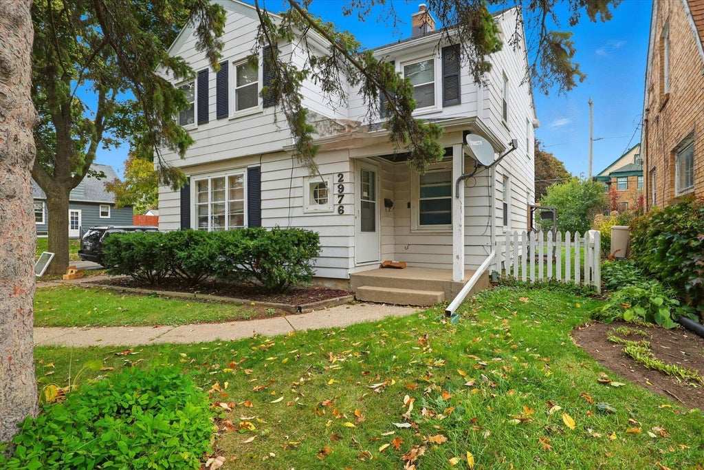2976 N 73rd St, Milwaukee