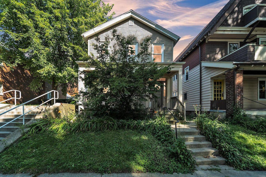 2920 N Bartlett Ave, Milwaukee