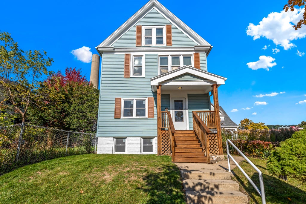 138 E Rosedale Ave 138a, Milwaukee