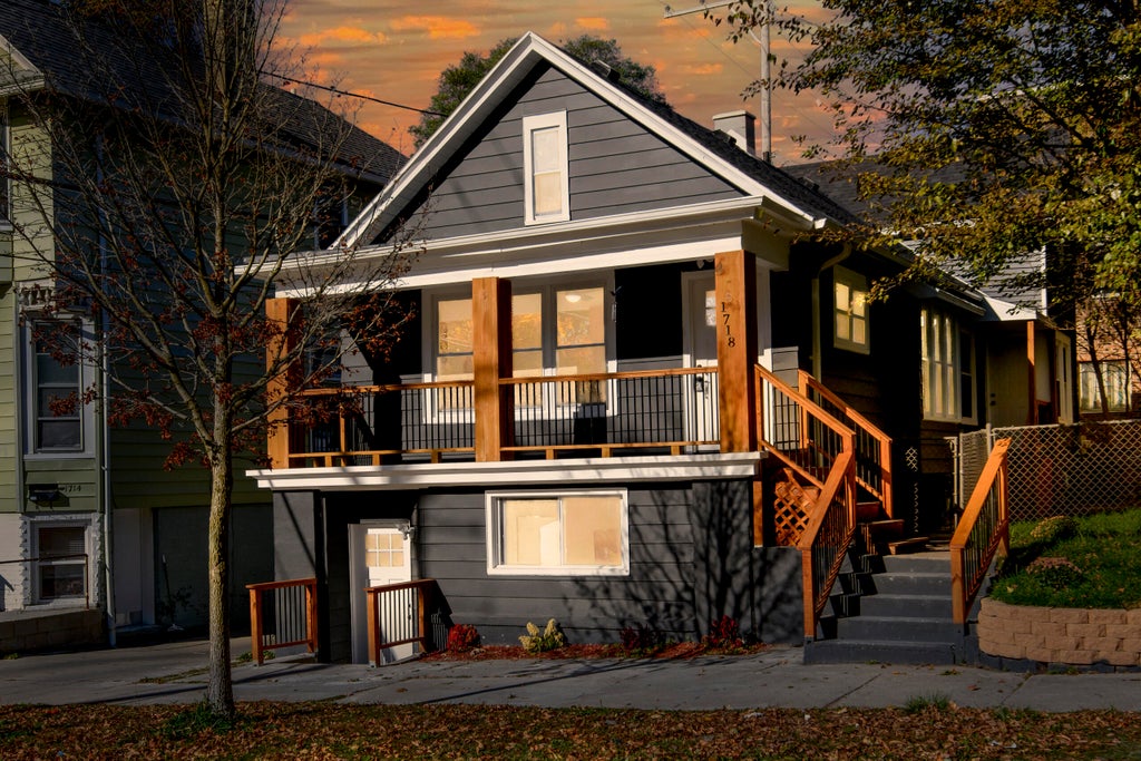 1718 E Bradford Ave 1720, Milwaukee