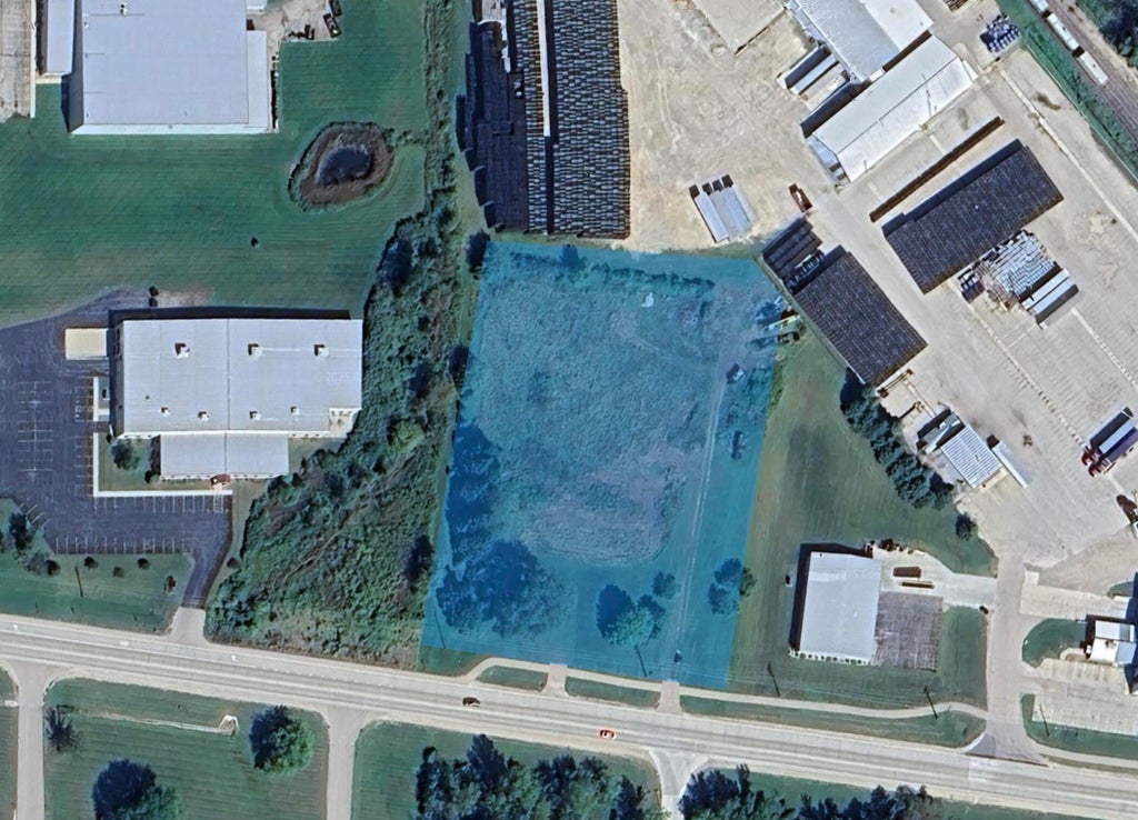 1060 W Lake, Horicon