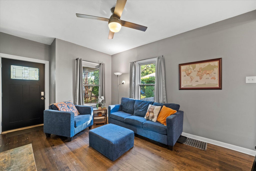 1821 E Oklahoma Ave, Milwaukee