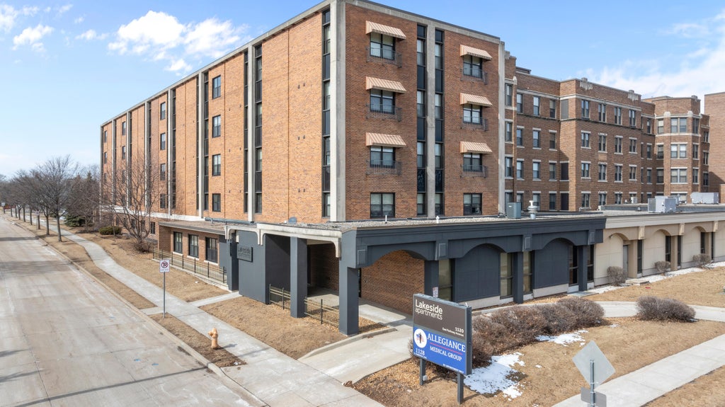 1120 E Parkway Ave, Oshkosh