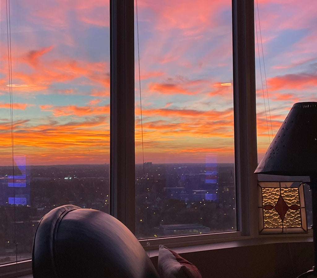 2525 S Shore Dr 24b, Milwaukee