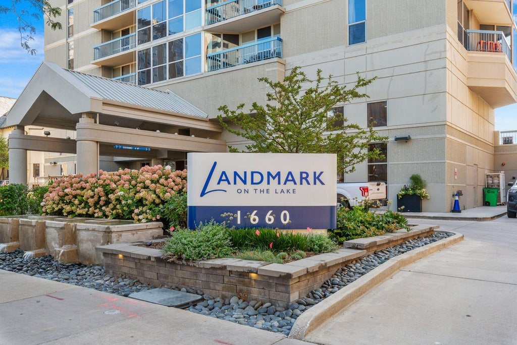1660 N Prospect Ave 1207, Milwaukee