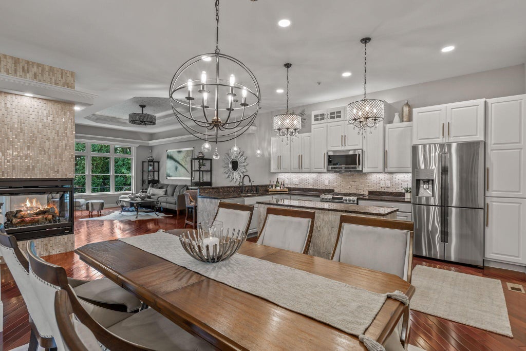 21905 W North, Brookfield