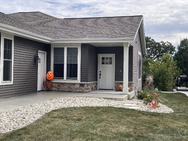 W7986 County Road B - 10, Lake Mills