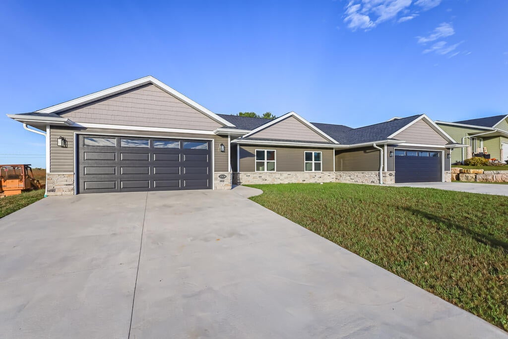 2508 Stoney Brook, Manitowoc