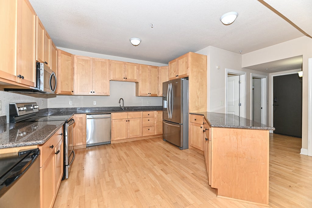 606 W Wisconsin Ave 1702, Milwaukee