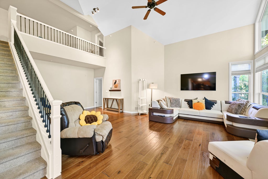 14241 W Waterford Square, New Berlin