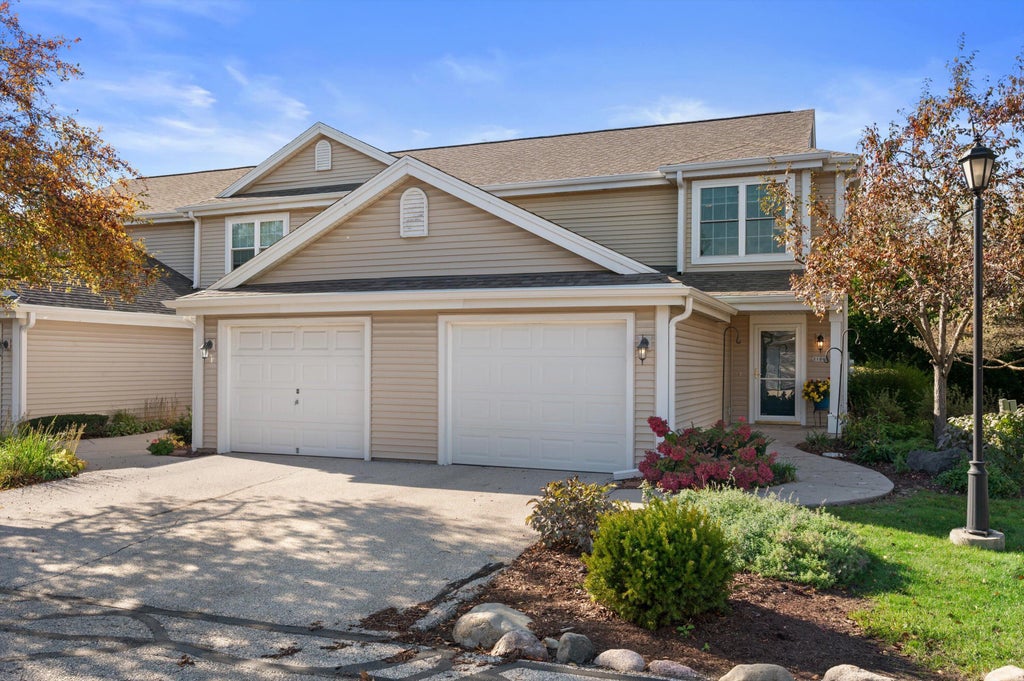 2109 E Broadway - D, Waukesha