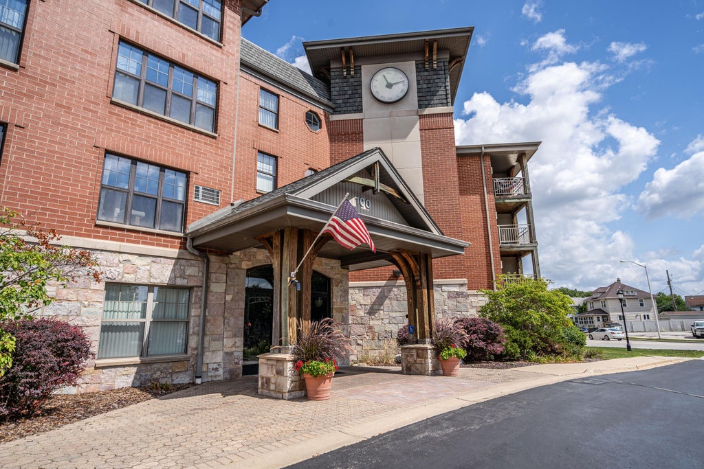 100 E Main St 403, Waukesha