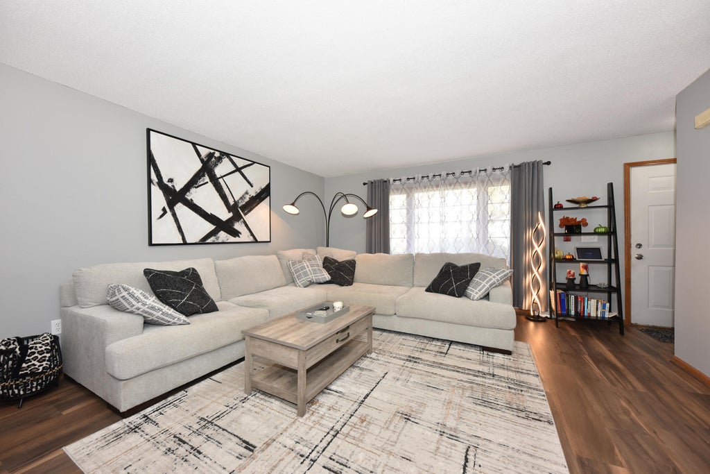 10152 W Whitnall Edge Dr E, Franklin