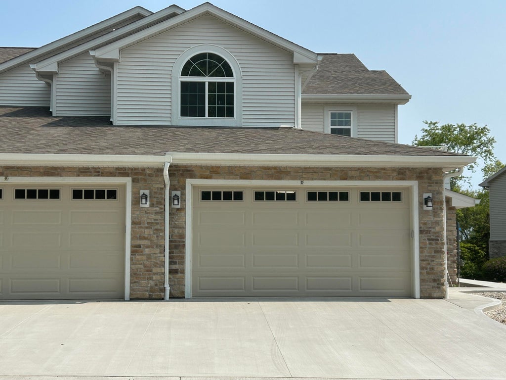 W141n9978 Seven Pines Way 204, Germantown