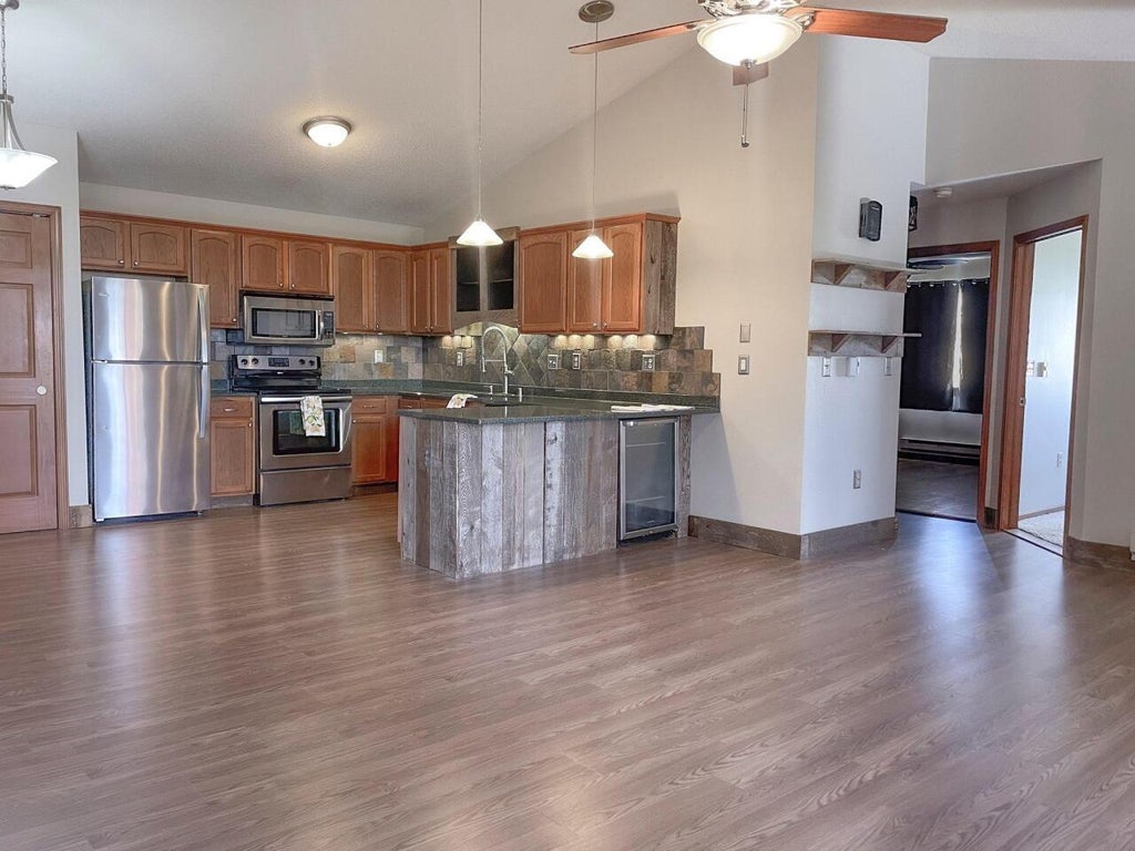 513 Lawson School 8, Delavan
