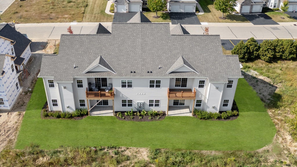 1844 Woodland Way 431-1, Slinger