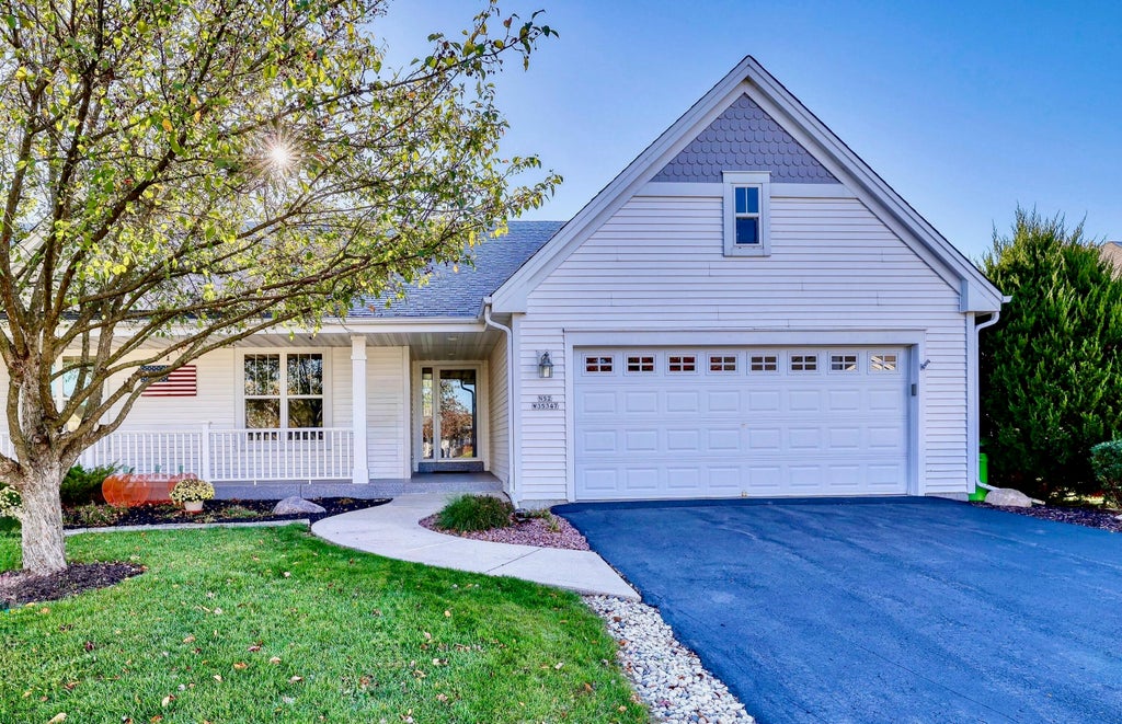 N52w35347 Lighthouse Ln, Oconomowoc