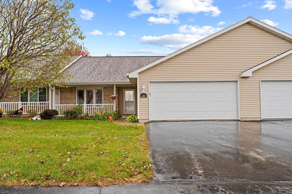 3145 White Tail Ln C, Oshkosh